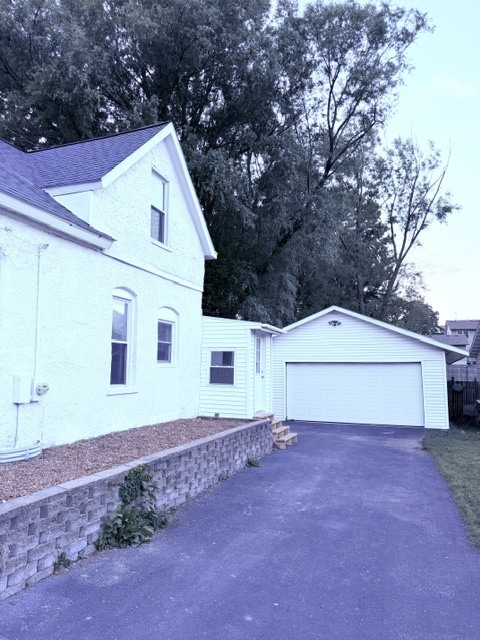 1005 W Taylor Street, Bloomington, IL 61701
