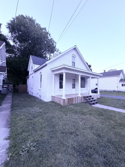 1005 W Taylor Street, Bloomington, IL 61701