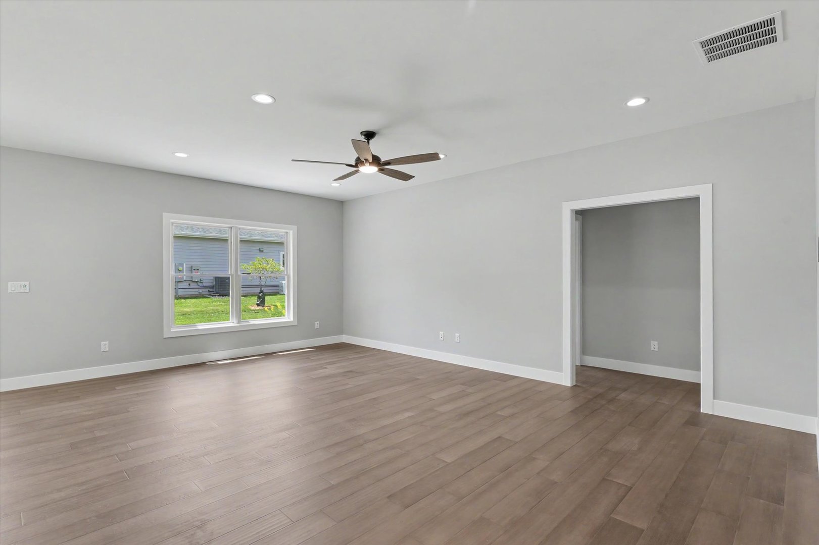 512 S 6th Street, Fairbury, IL 61739