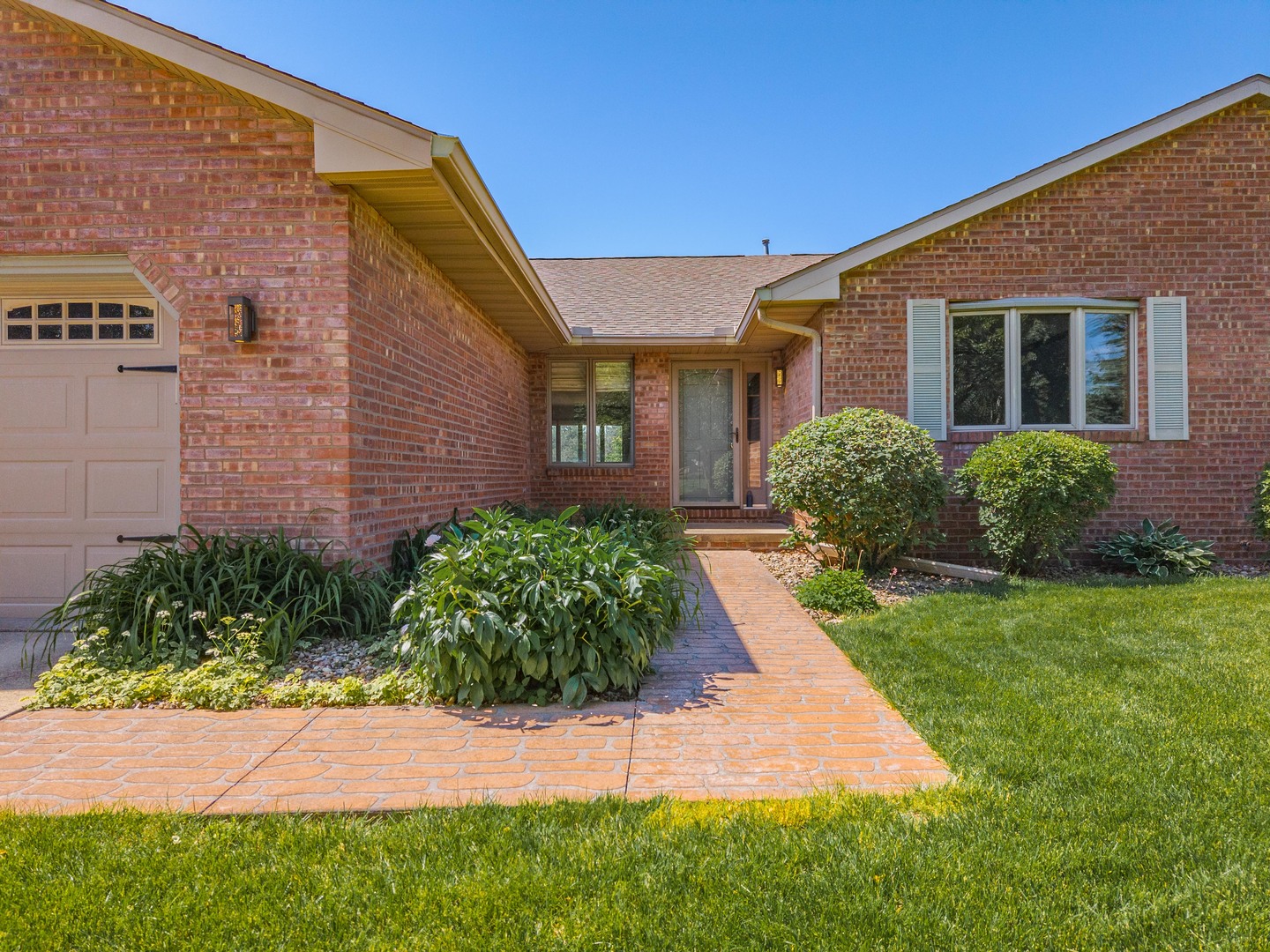 2707 Foxridge Run, Bloomington, IL 61704