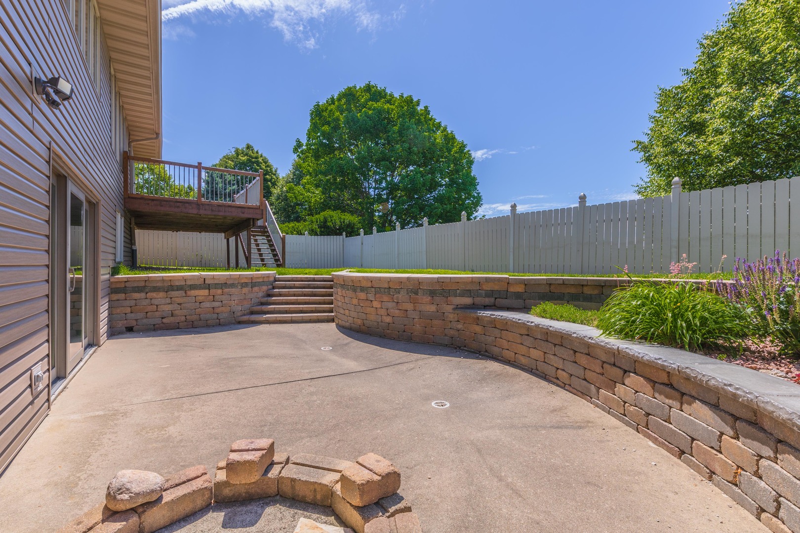 2707 Foxridge Run, Bloomington, IL 61704