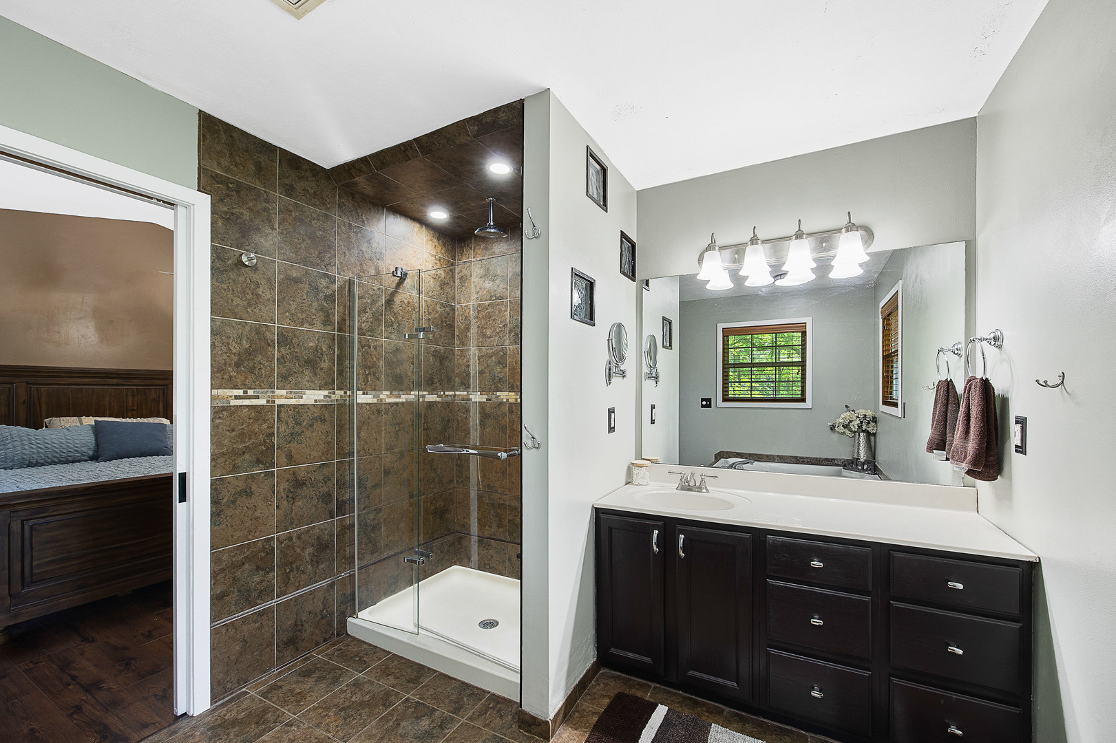 1297 N Forrest Drive, Metamora, IL 61548
