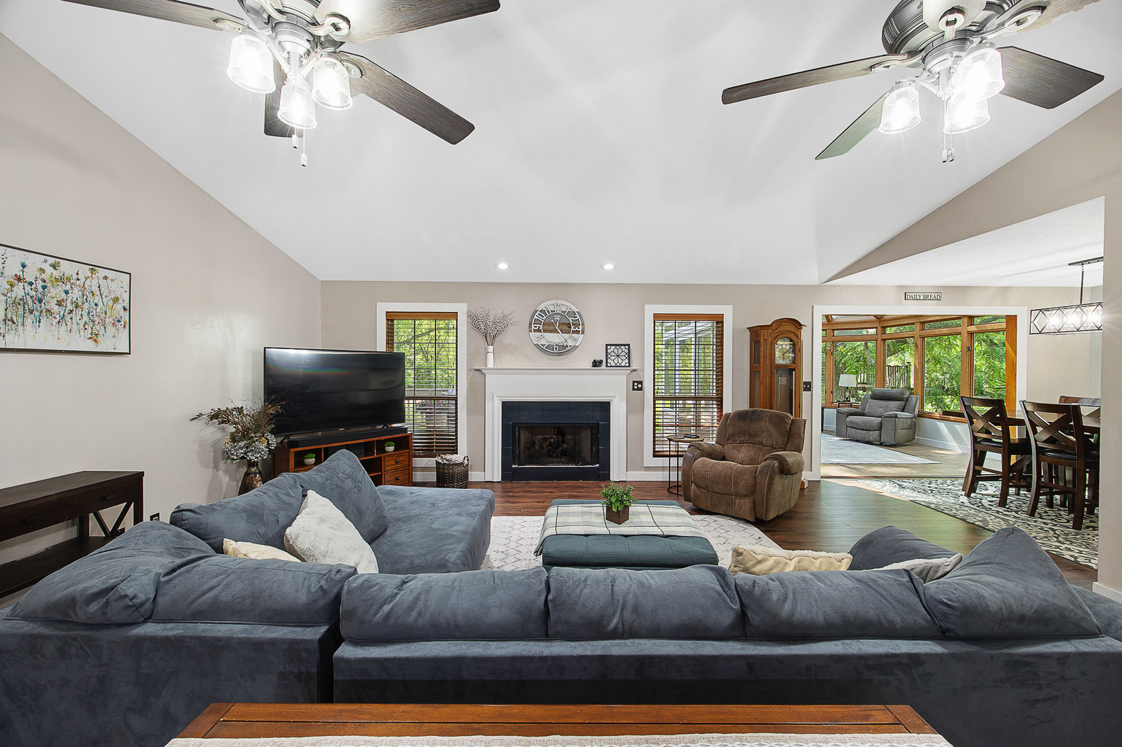 1297 N Forrest Drive, Metamora, IL 61548