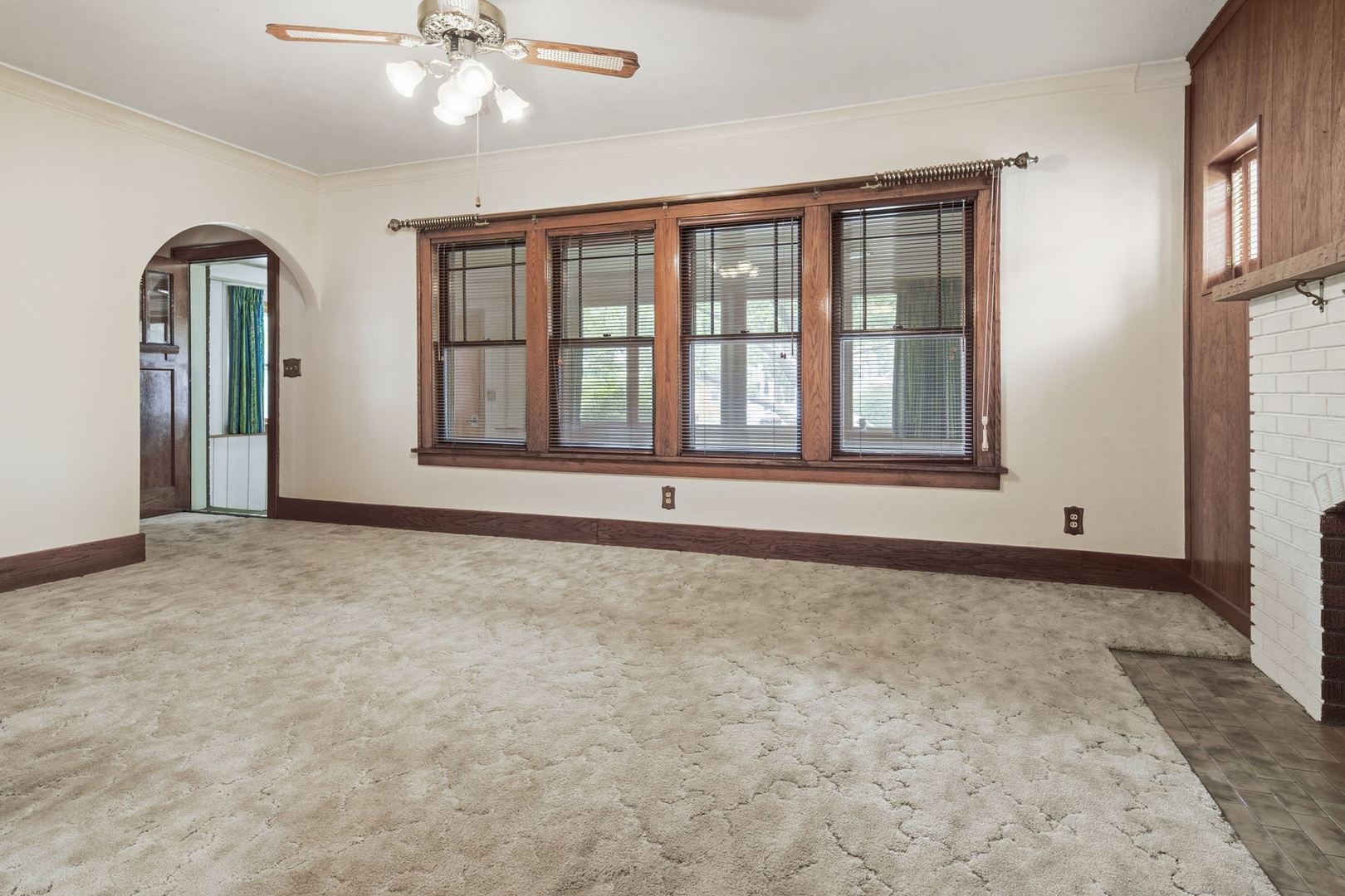 1917 W Callender Avenue, West Peoria, IL 61604