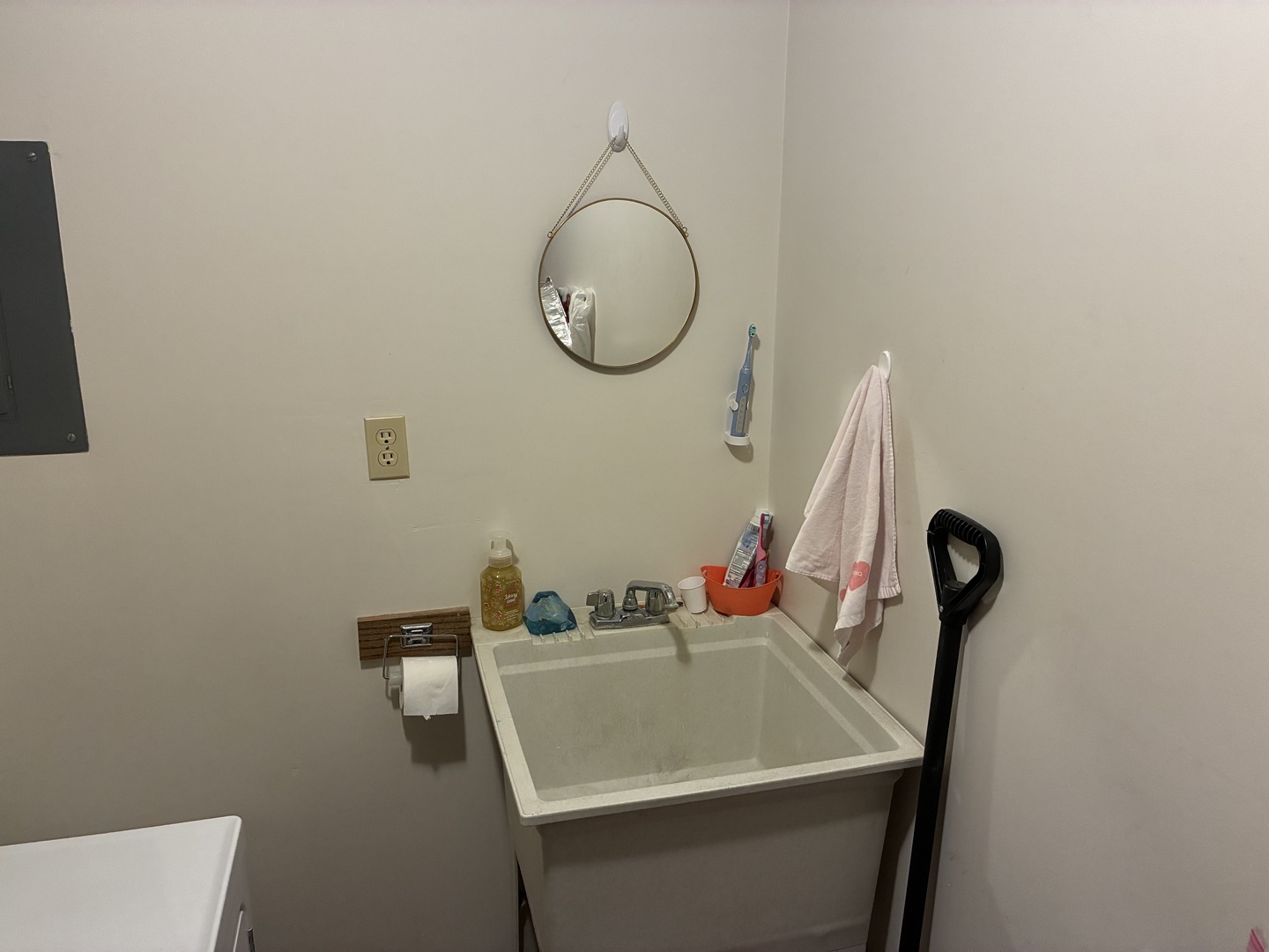 205 E Logan Street, Atlanta, IL 61723