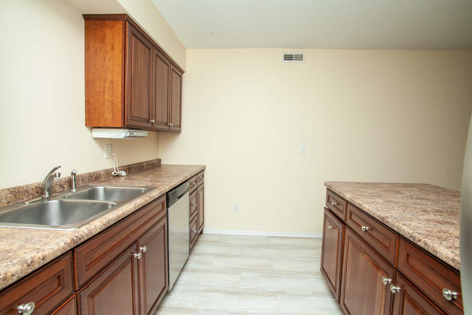 14 Canterbury Court #31, Bloomington, IL 61701