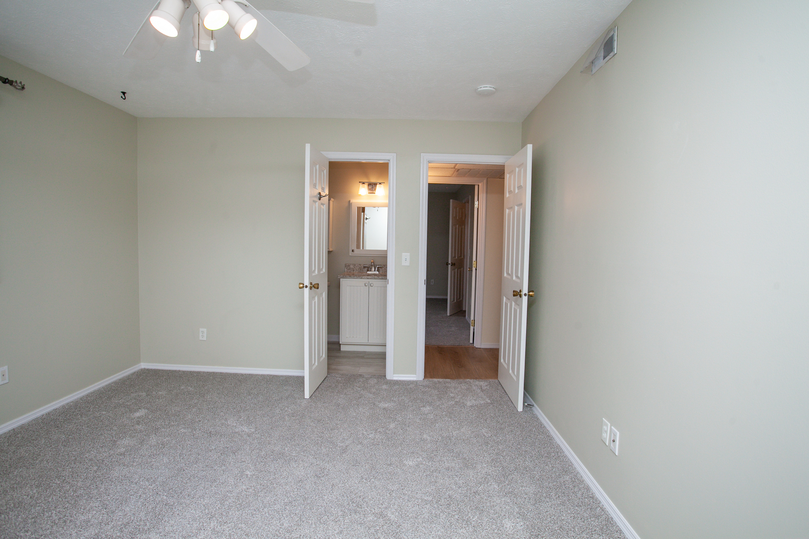 14 Canterbury Court #31, Bloomington, IL 61701