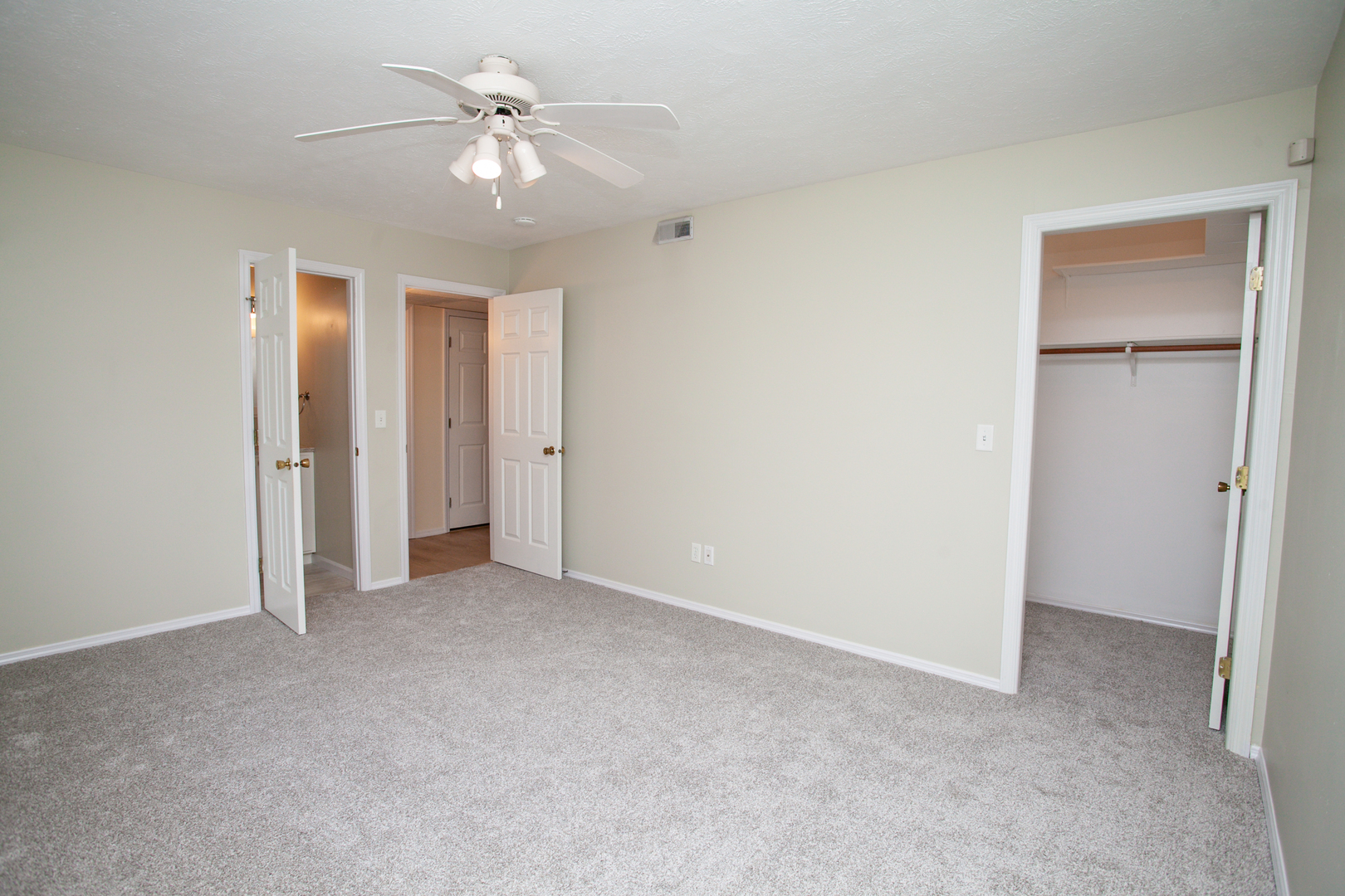 14 Canterbury Court #31, Bloomington, IL 61701