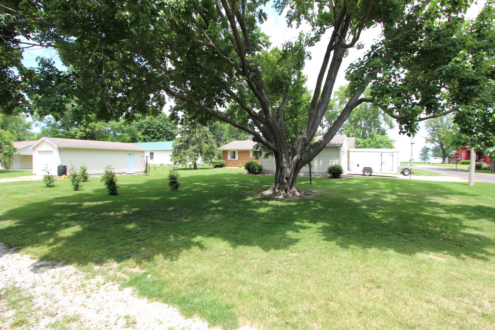 410 E Fifer Street, Colfax, IL 61728