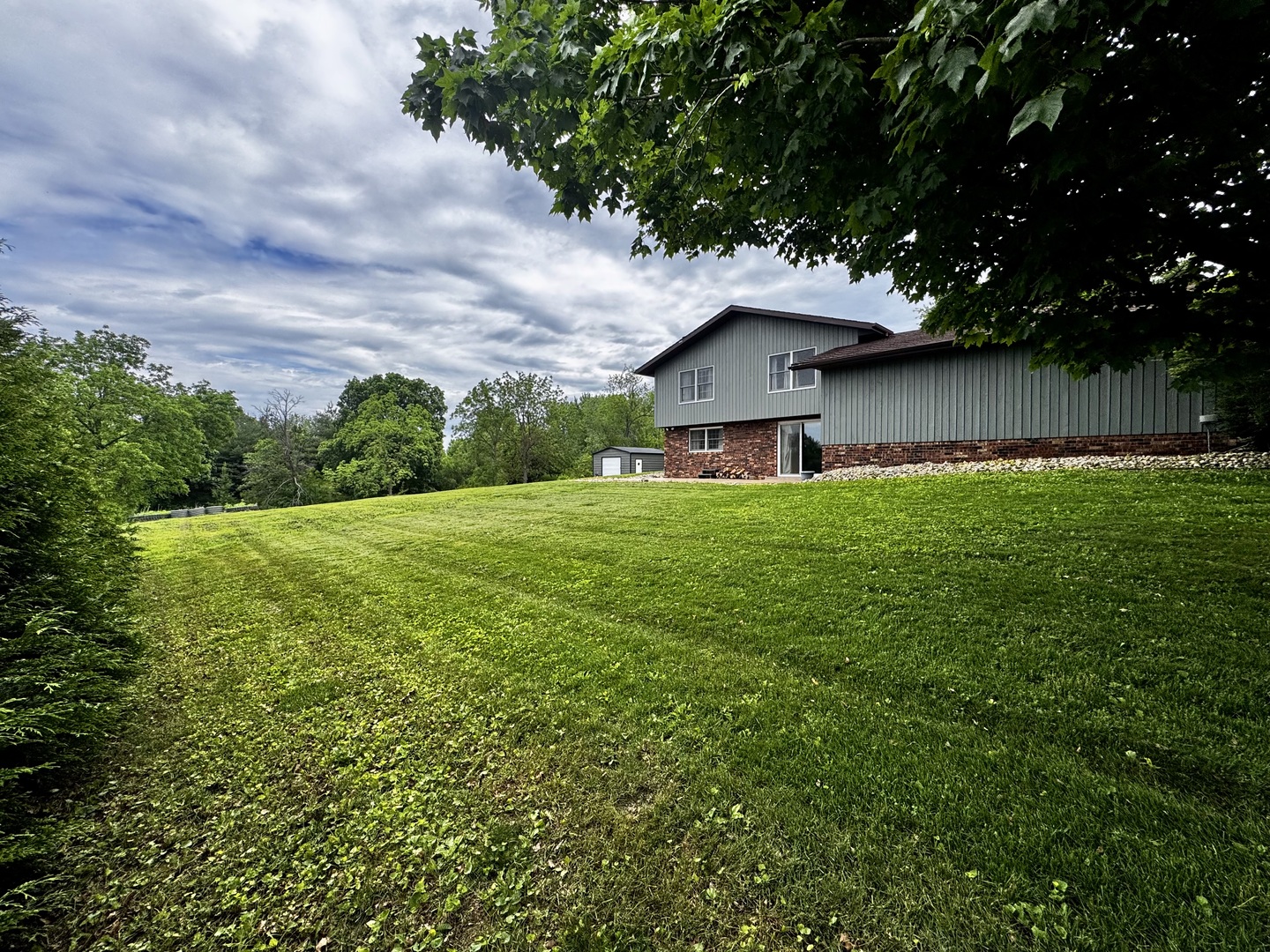 8819 Oak Drive, Clinton, IL 61727