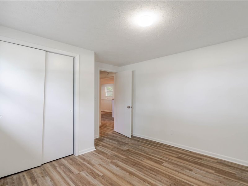 124 Hilton Drive, Lexington, IL 61753