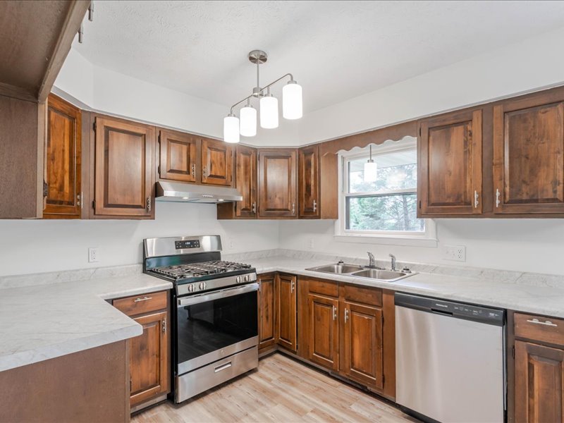 124 Hilton Drive, Lexington, IL 61753