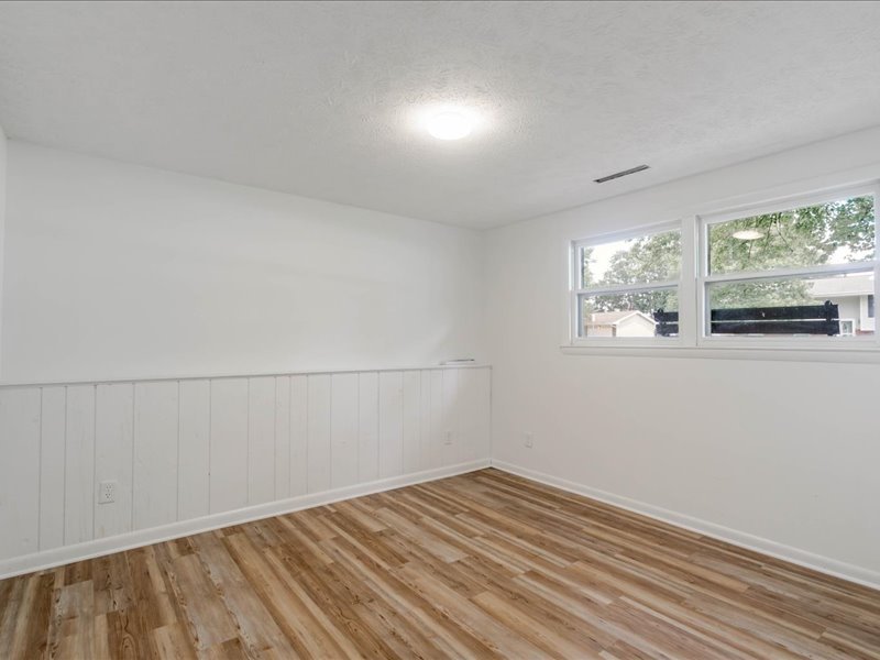 124 Hilton Drive, Lexington, IL 61753