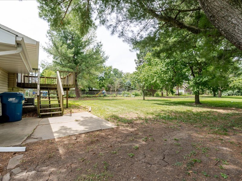 124 Hilton Drive, Lexington, IL 61753