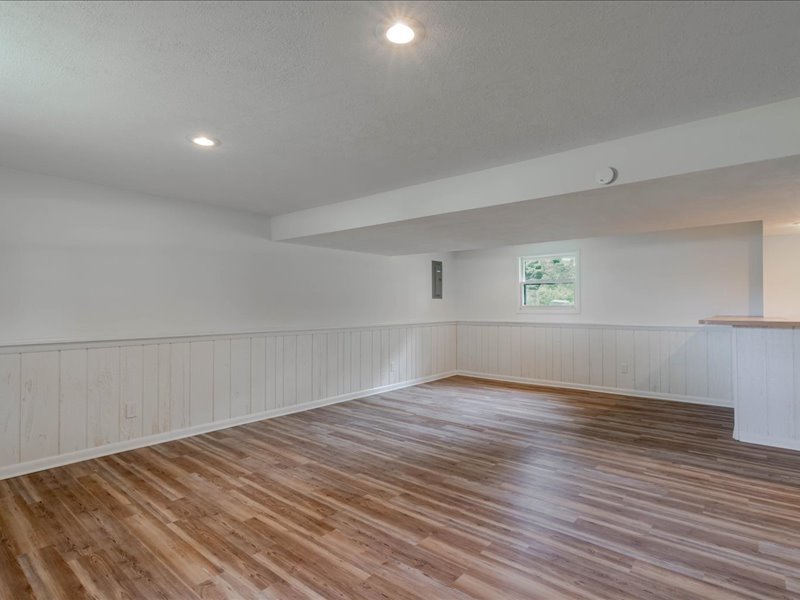 124 Hilton Drive, Lexington, IL 61753