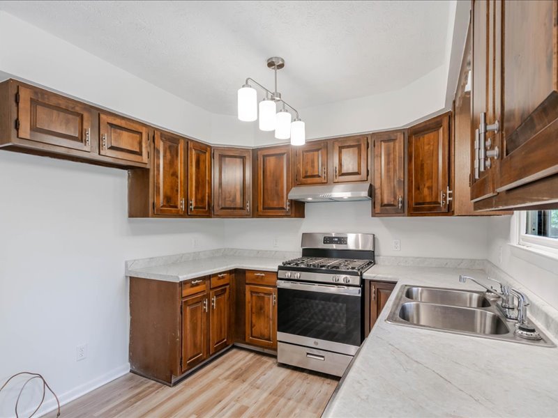 124 Hilton Drive, Lexington, IL 61753