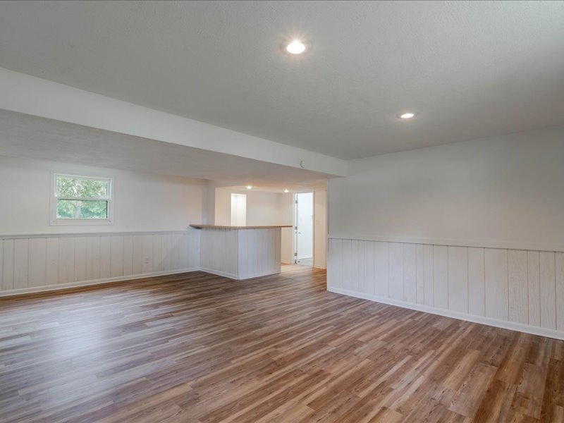 124 Hilton Drive, Lexington, IL 61753