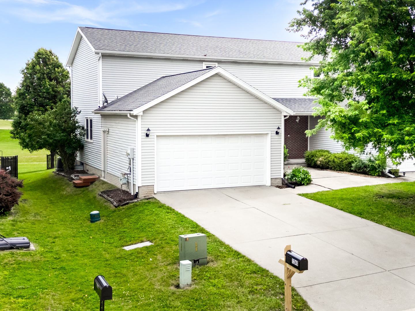 1240 Beacon Hill Court, Normal, IL 61761