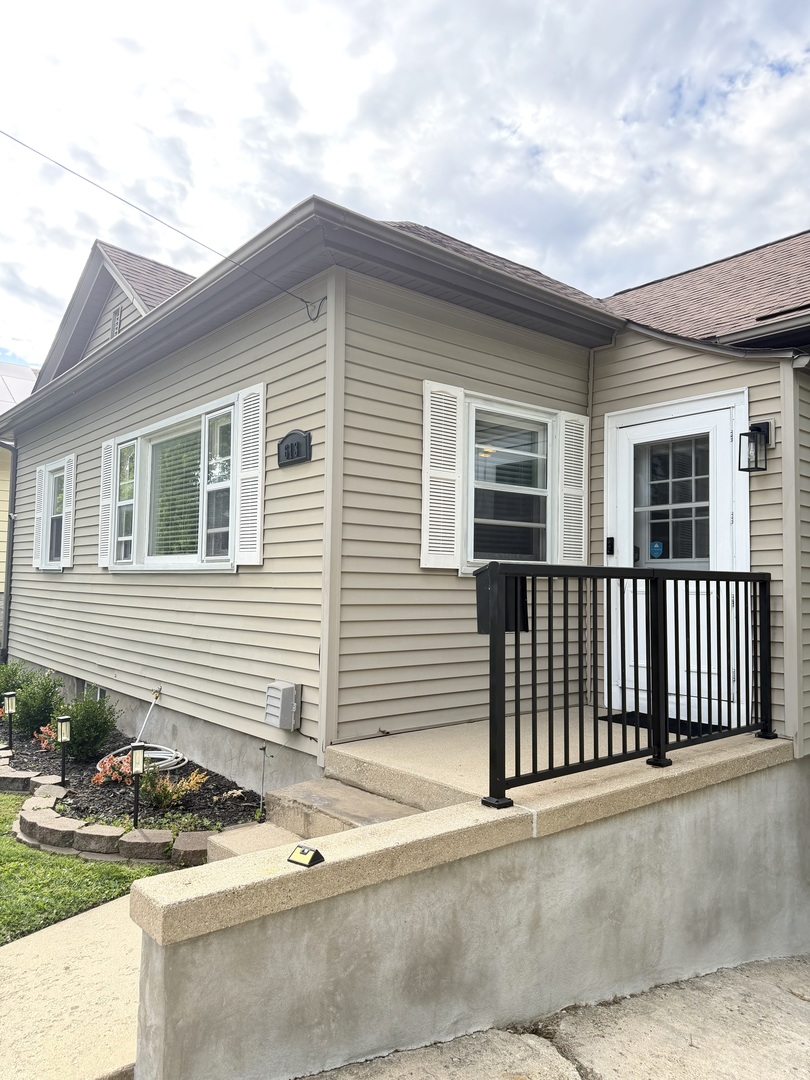 613 W Henry Street, Pontiac, IL 61764
