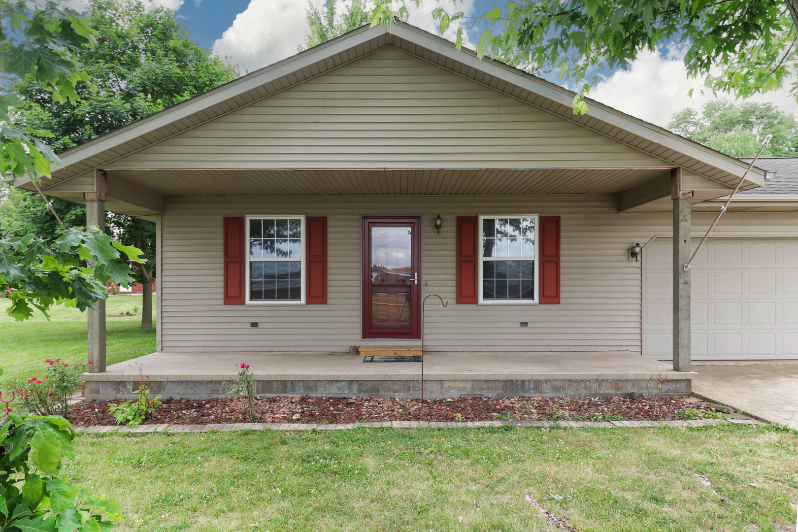 101 A S State Street, Danvers, IL 61732