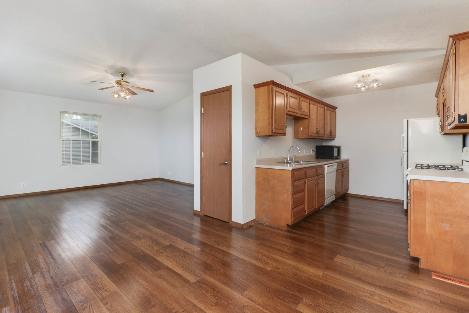 101 A S State Street, Danvers, IL 61732