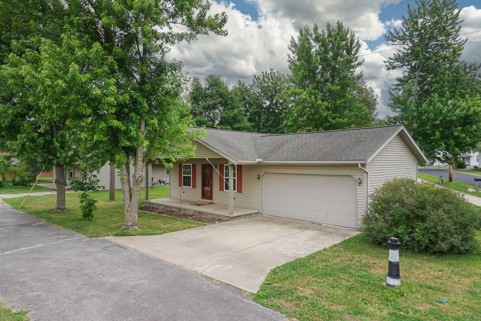 101 A S State Street, Danvers, IL 61732