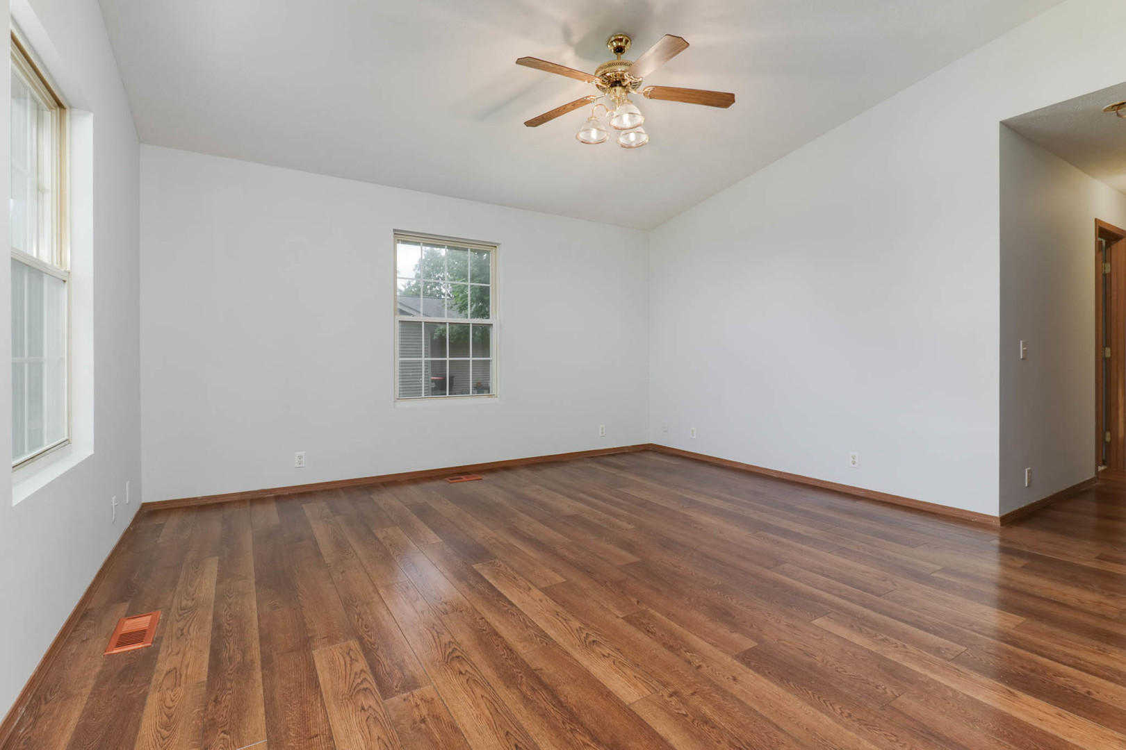 101 A S State Street, Danvers, IL 61732