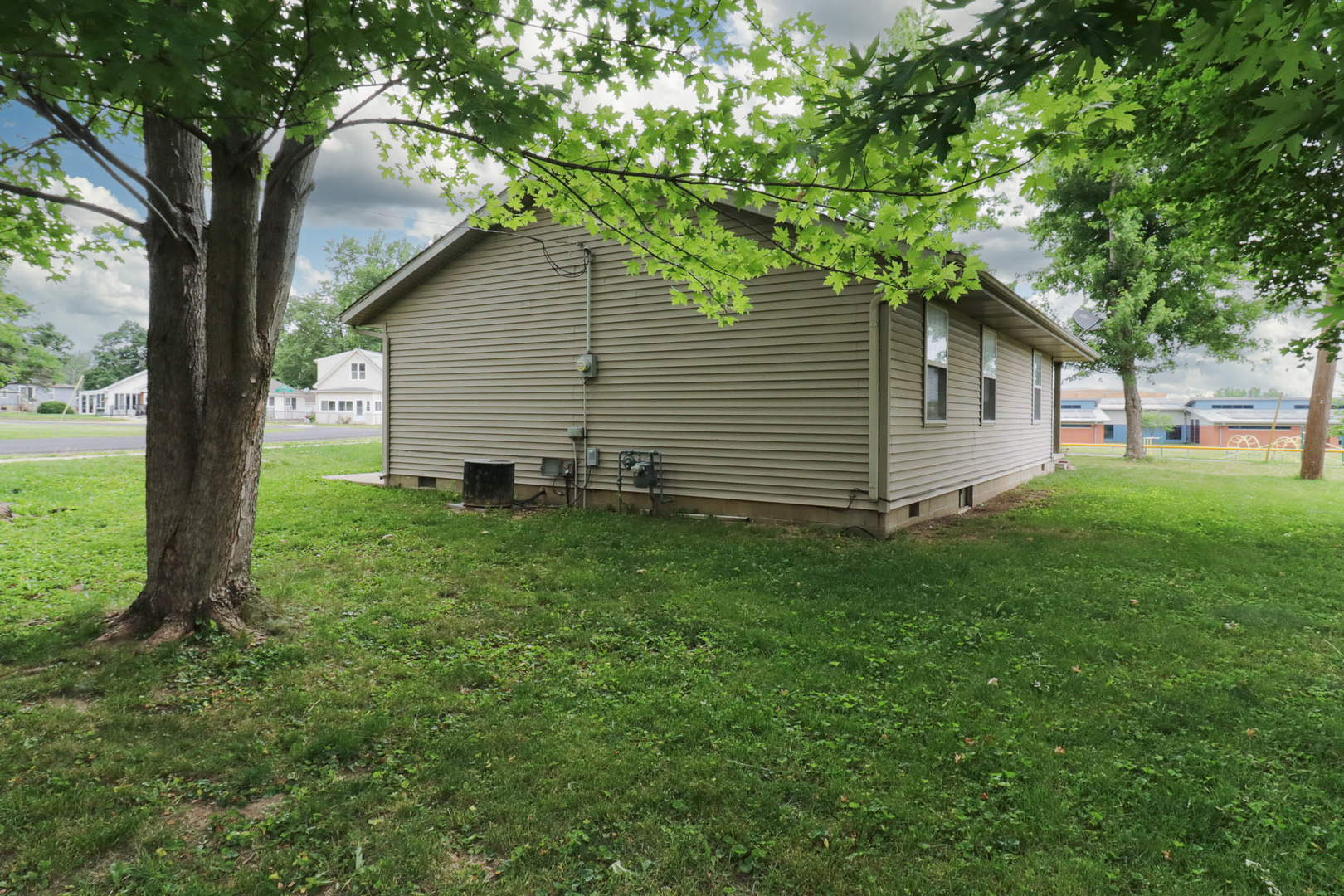 101 A S State Street, Danvers, IL 61732