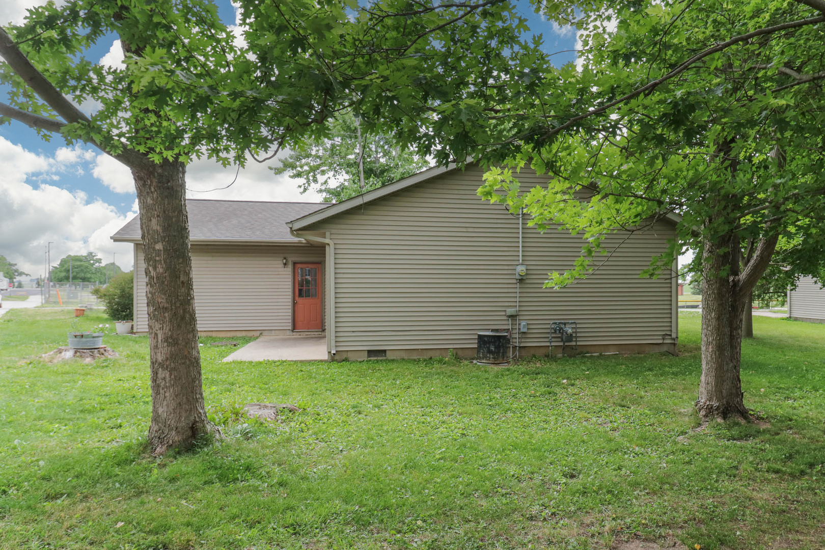 101 A S State Street, Danvers, IL 61732