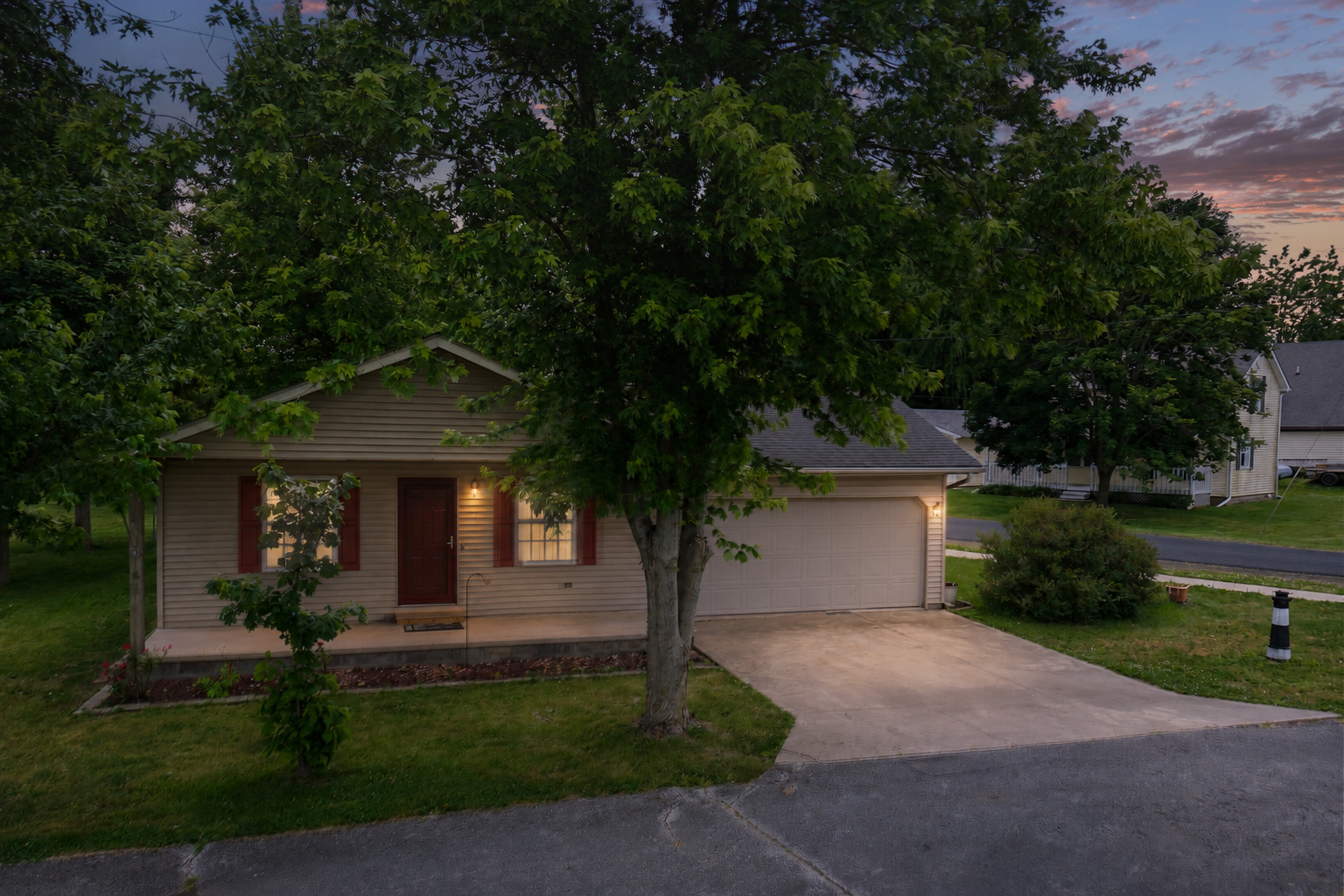 101 A S State Street, Danvers, IL 61732