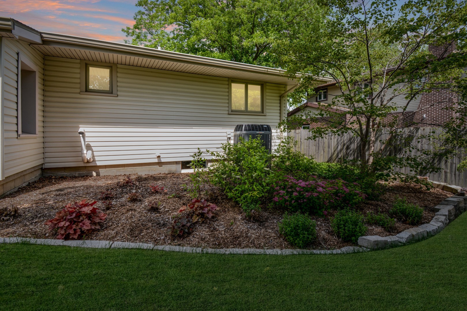 104 S Williamsburg Drive, Bloomington, IL 61704