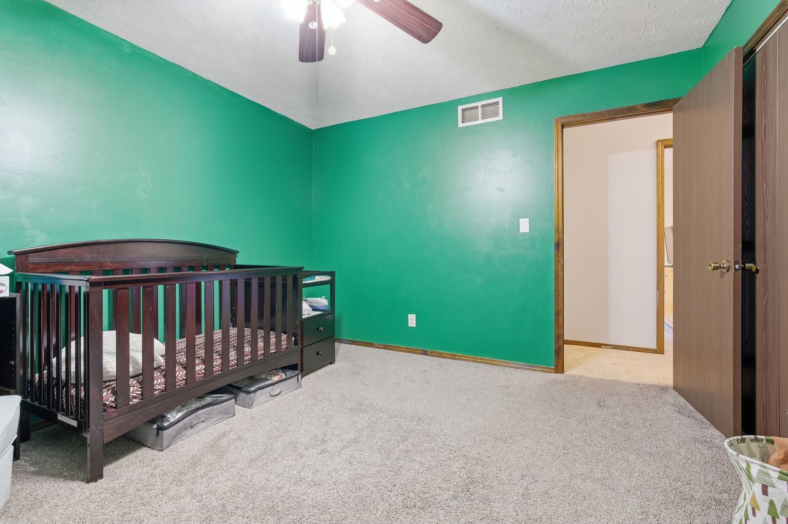 705 Eastview Drive, Mclean, IL 61754