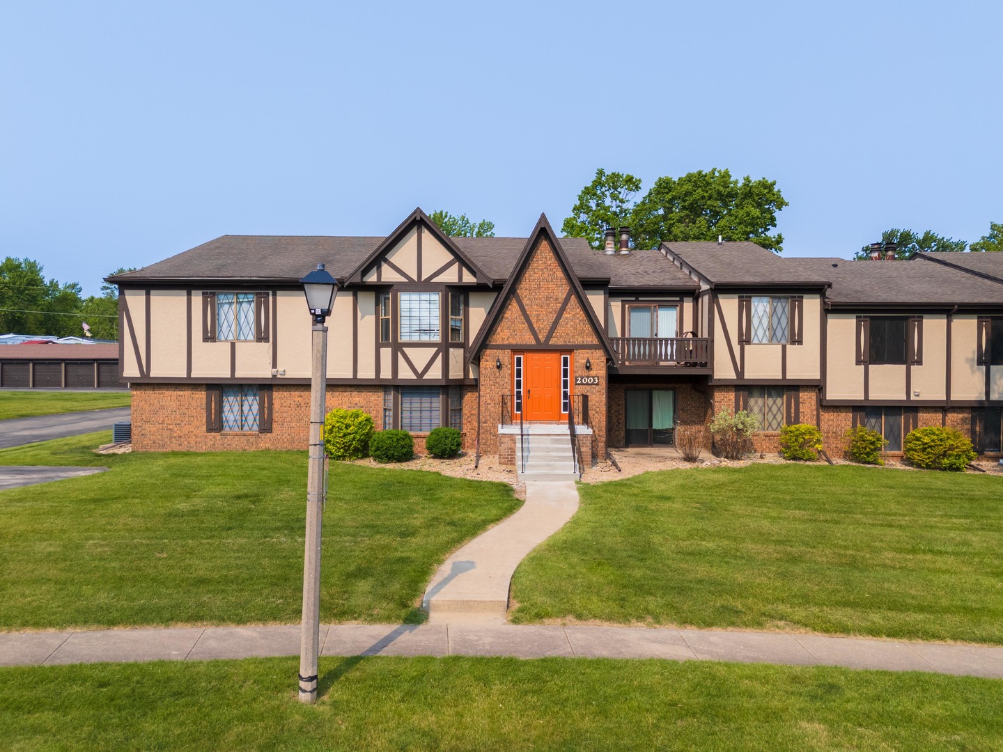 2003 Tracy Drive, Bloomington, IL 61704